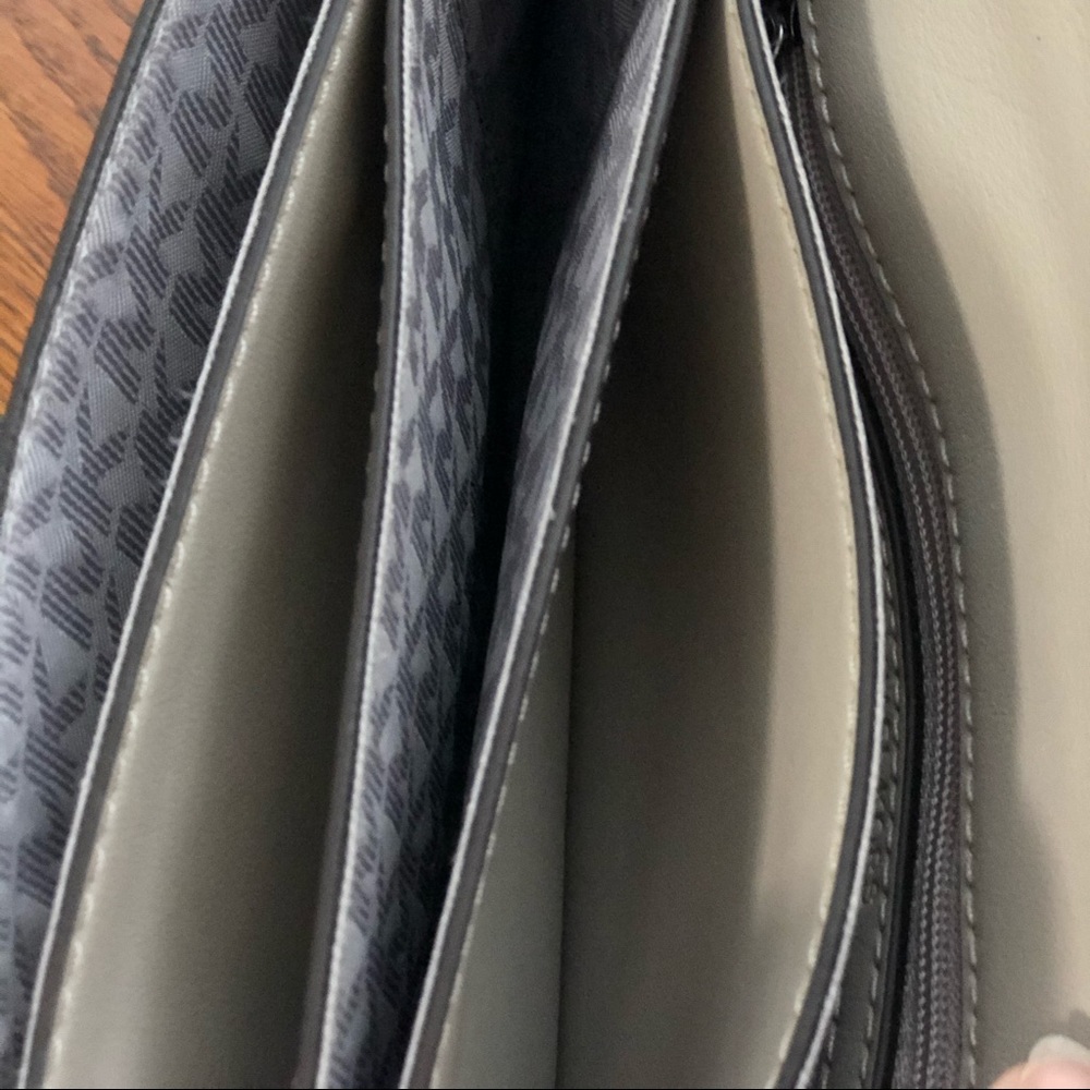 Michael Kors Crossbody - Picture 8 of 12